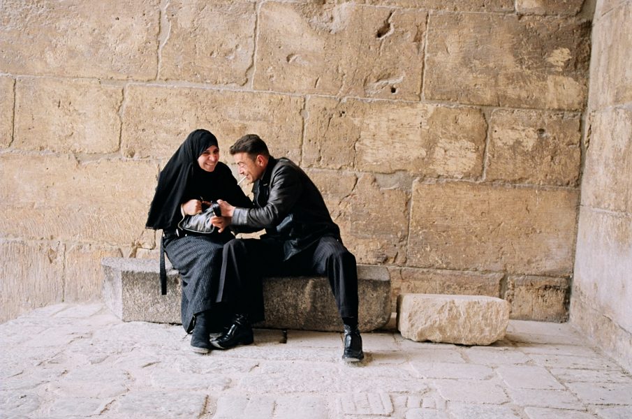 2007. Syria. Aleppo. Citadel. A couple. Photo O. Krushelnitskaya