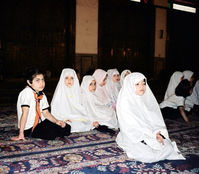 2007. Syria. Damascus. Schoolchildren in the Umayyad mosque. Photo O. Krushelnitskaya